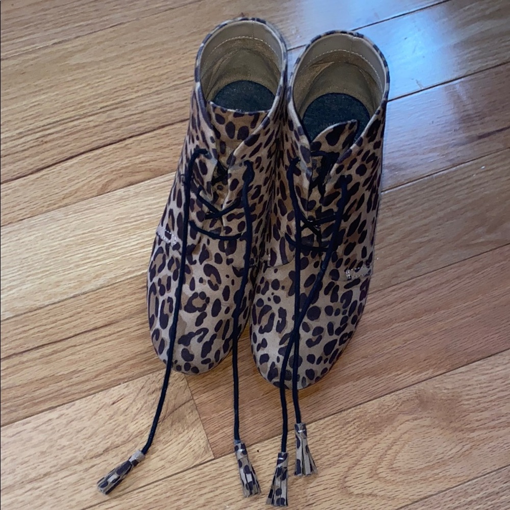 Leopard Print Lace-Up Ankle Boots